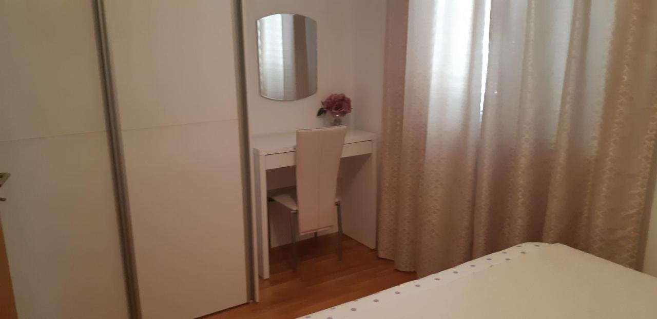 Apartman Dominik Makarska Exteriör bild