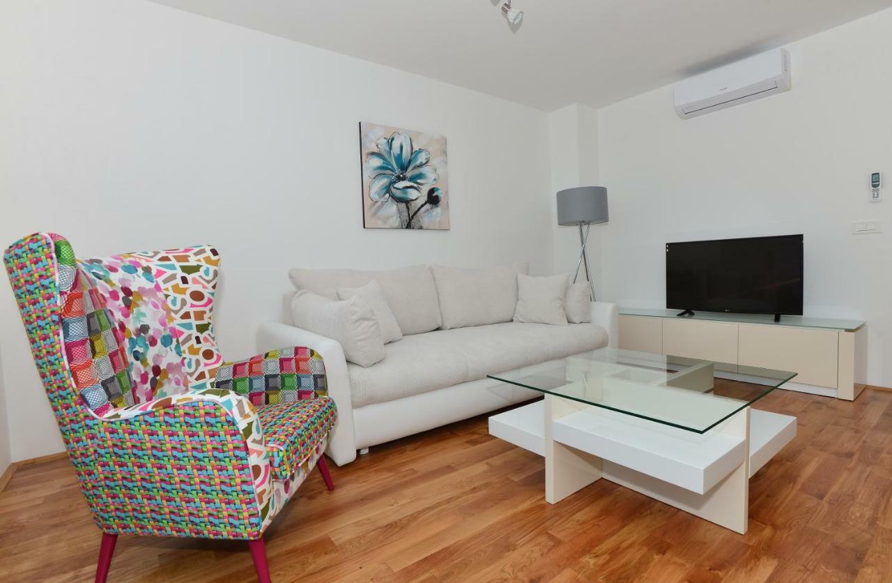 Apartman Dominik Makarska Exteriör bild