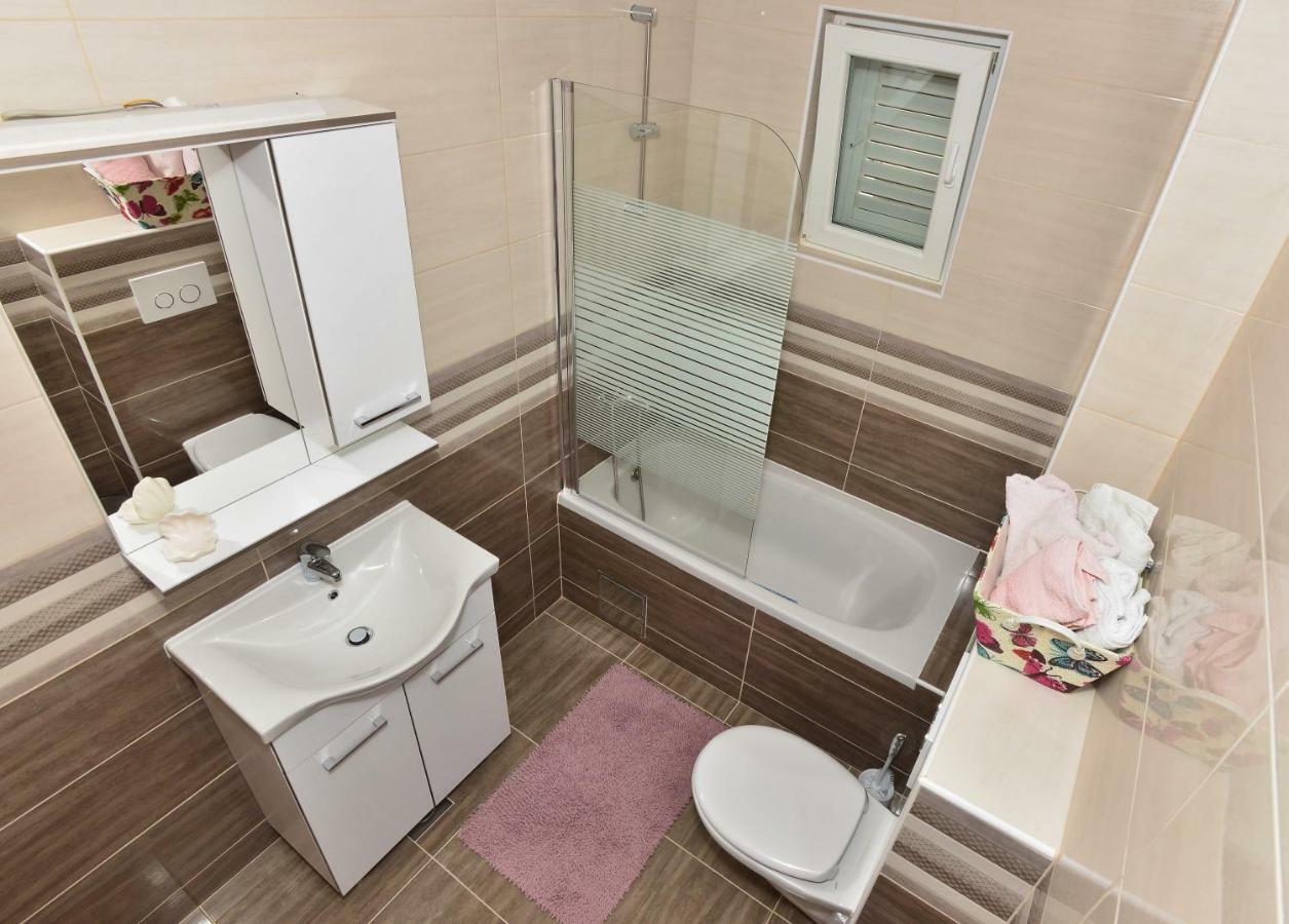 Apartman Dominik Makarska Exteriör bild