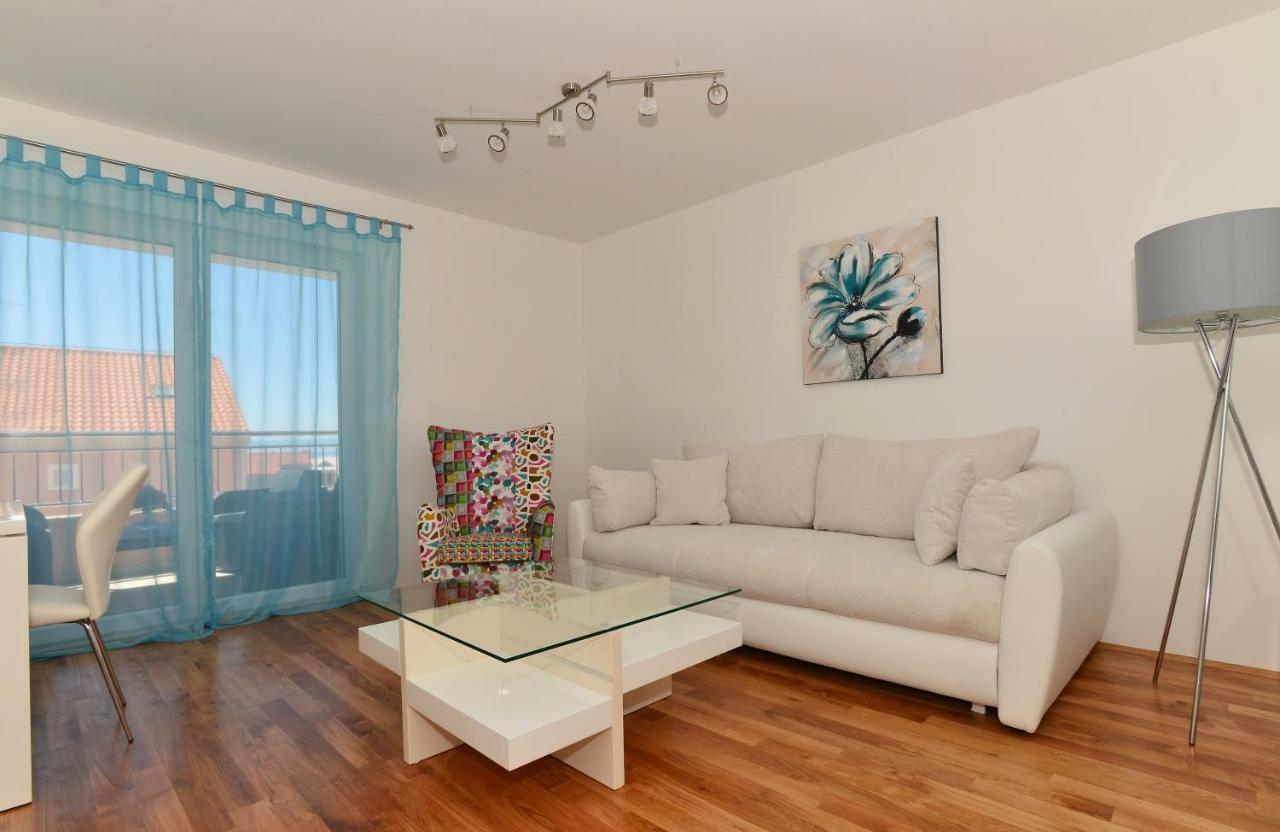 Apartman Dominik Makarska Exteriör bild