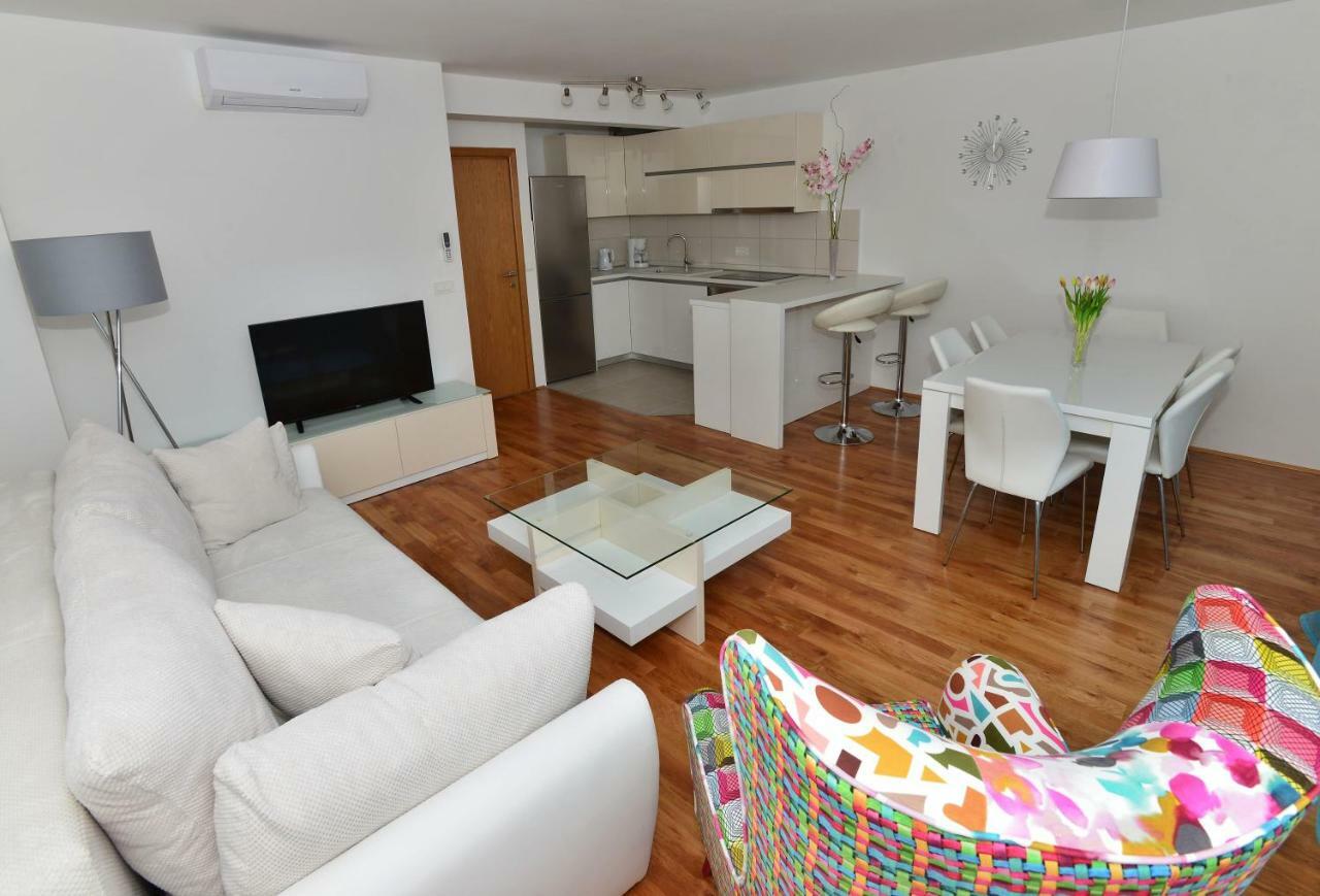 Apartman Dominik Makarska Exteriör bild
