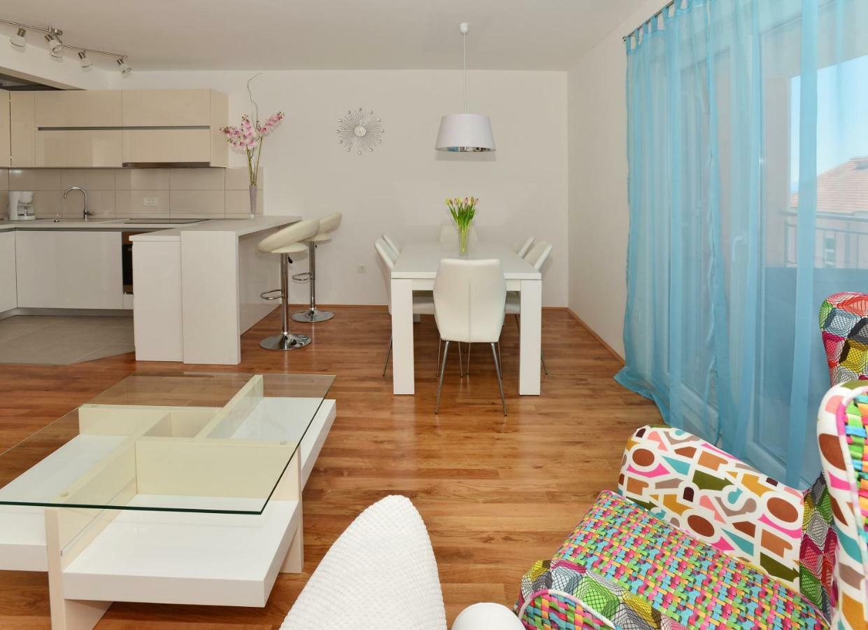 Apartman Dominik Makarska Exteriör bild