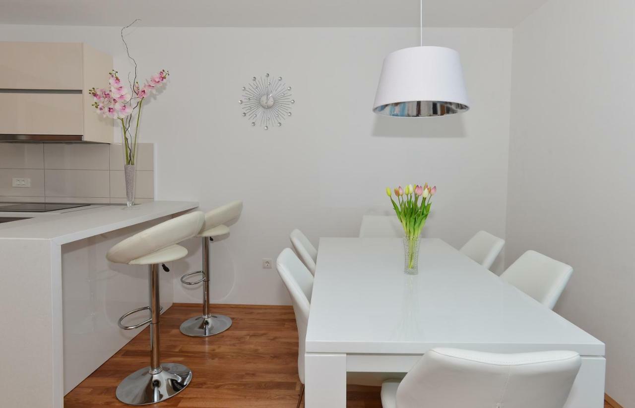 Apartman Dominik Makarska Exteriör bild