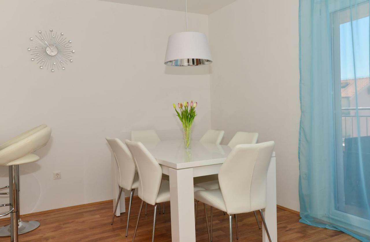 Apartman Dominik Makarska Exteriör bild