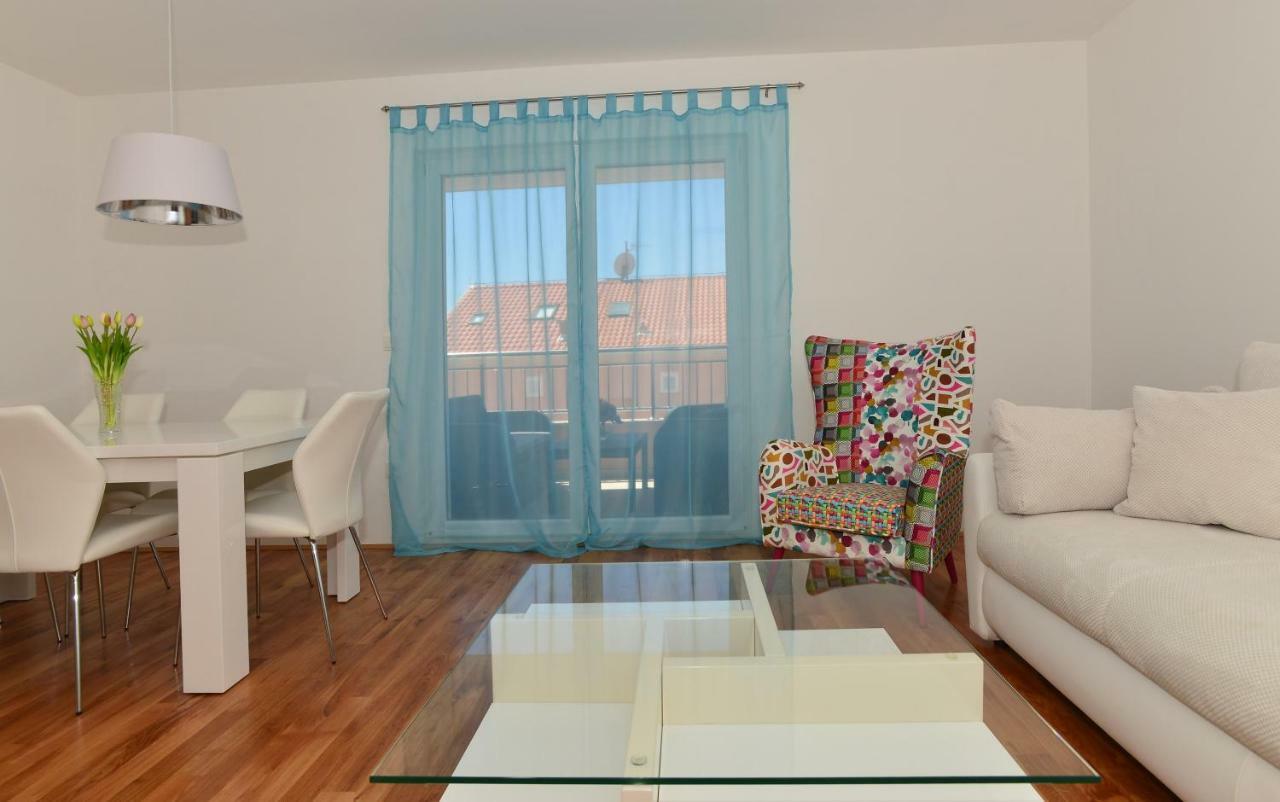 Apartman Dominik Makarska Exteriör bild